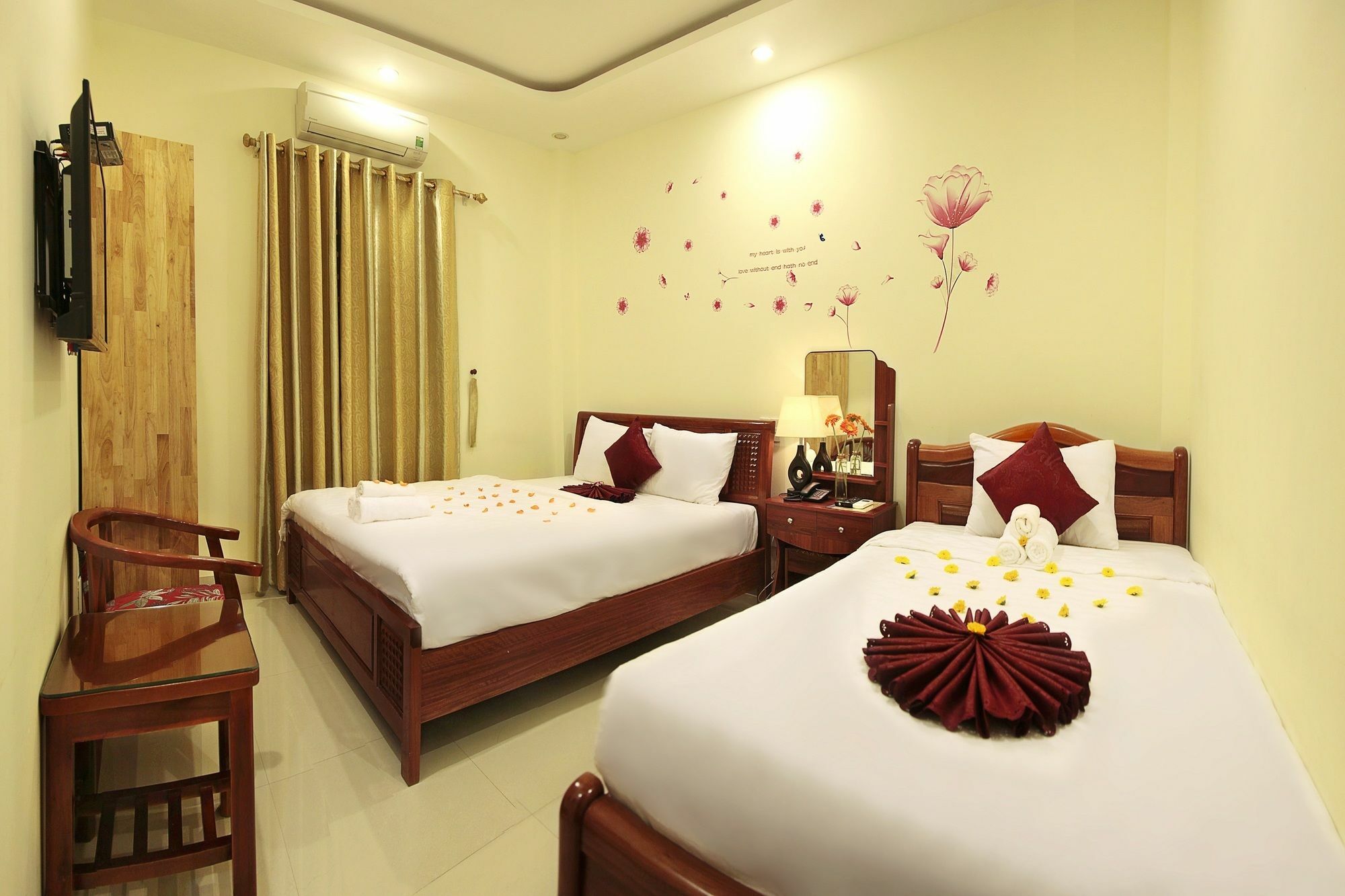 Victori Hotel Danang Exterior foto